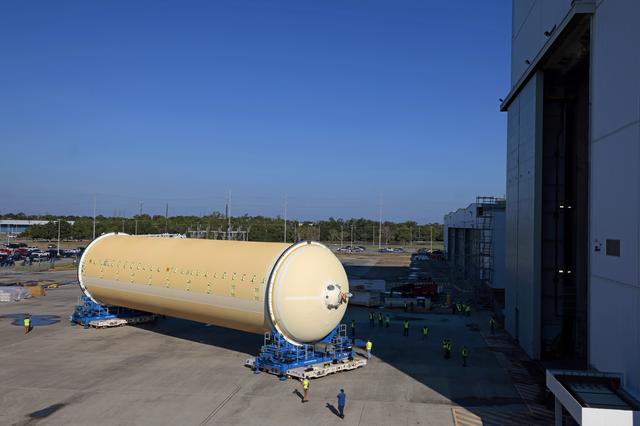 NASA image: Artemis III Liquid Hydrogen Tank Moves to Next Phase of Production   