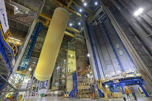 NASA image: Artemis III Liquid Hydrogen Tank Moves to Next Phase of Production