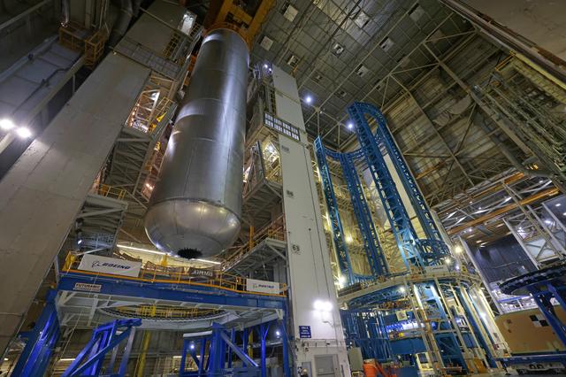 NASA image: Fourth Liquid Hydrogen Tank for NASA’s Space Launch System Rocket Assembled 