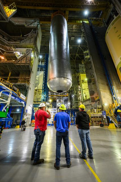 NASA image: Fourth Liquid Hydrogen Tank for NASA’s Space Launch System Rocket Assembled 