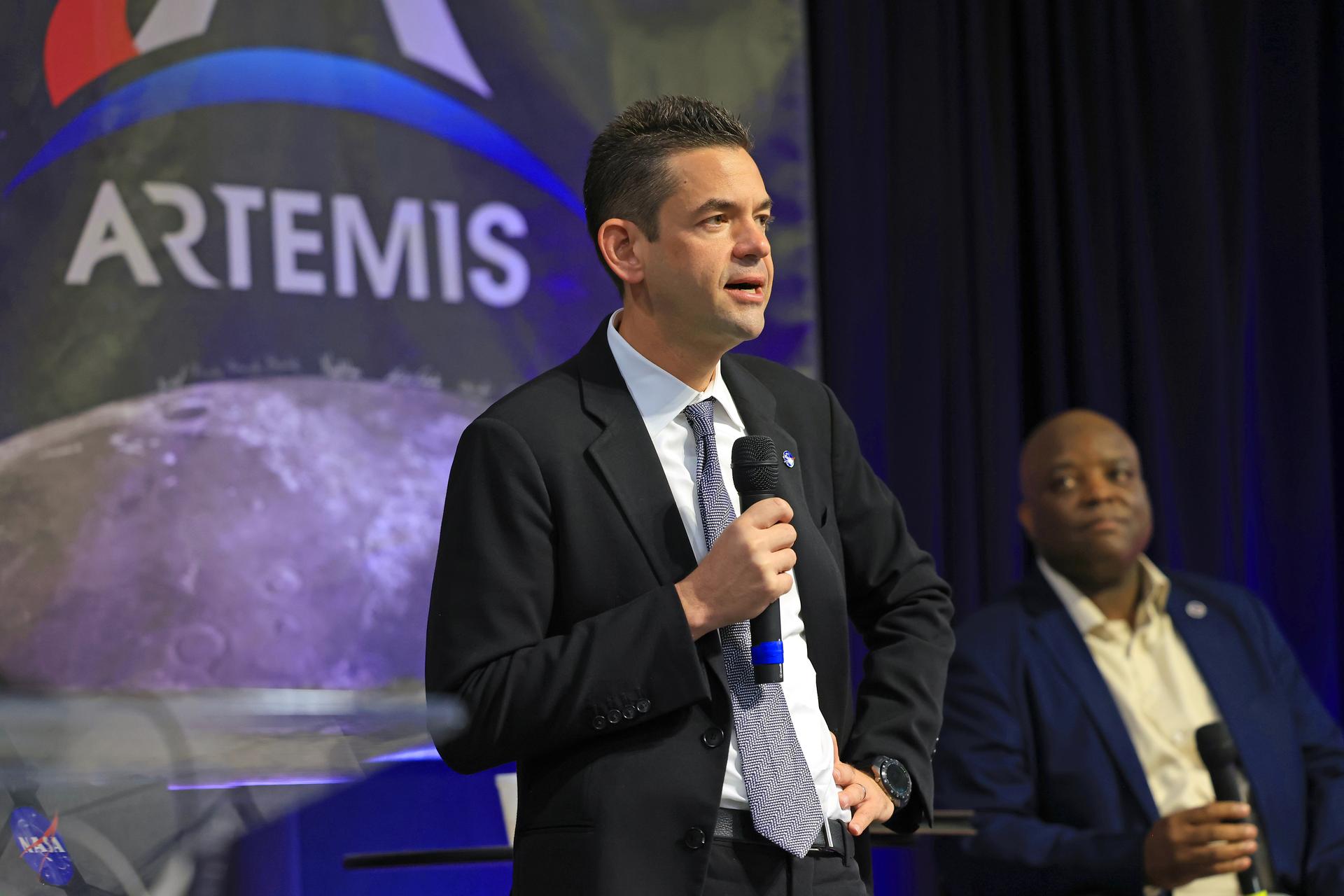 NASA Administrator Jared Isaacman speaks to the Michoud workforce during an employee town hall and Q&A session on Thursday, Sept. 17, 2026. Isaacman, NASA’s 15th administrator, stopped at Michoud during his multi-center tour to meet with employees, contractors, and partners. Image credit: NASA/Michael DeMocker