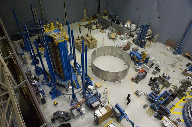 NASA image: SLS core stage simulator