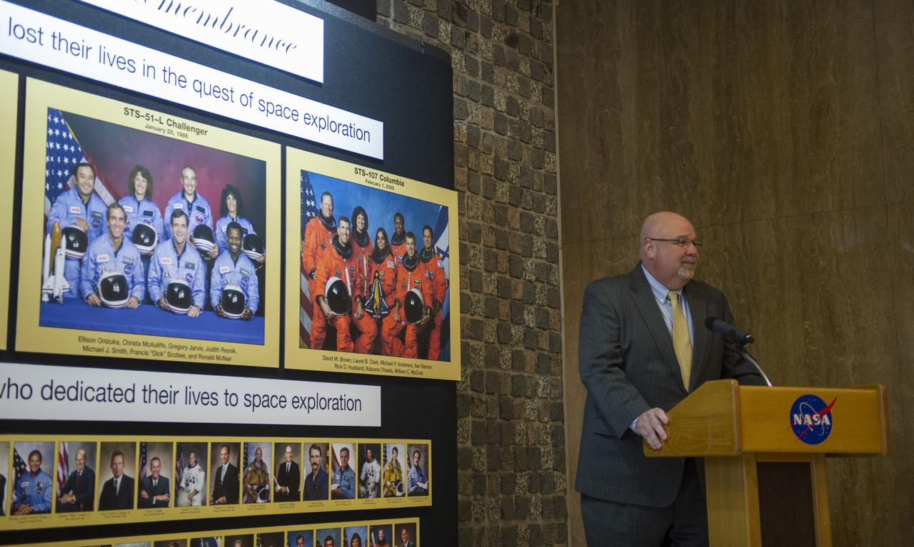 JOHN HONEYCUTT, DEPUTY MANAGER OF THE SPACE LAUNCH SYSTEM, MAKES COMMENTS AT ANNUAL DAY OF REMEMBRANCE EVENT