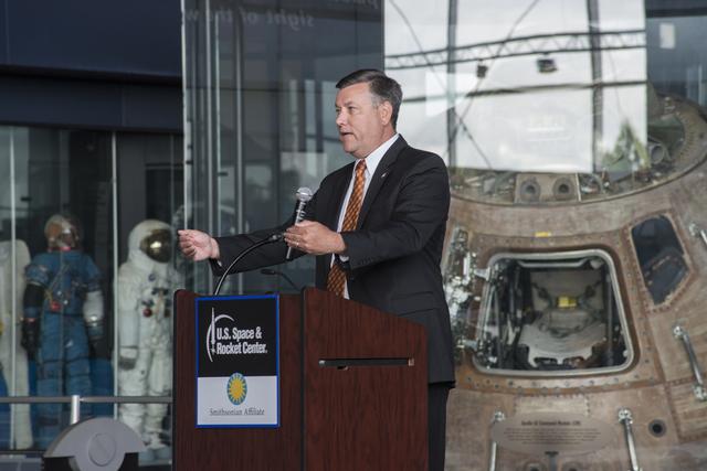 NASA image: Patrick Scheuermann addresses summer interns
