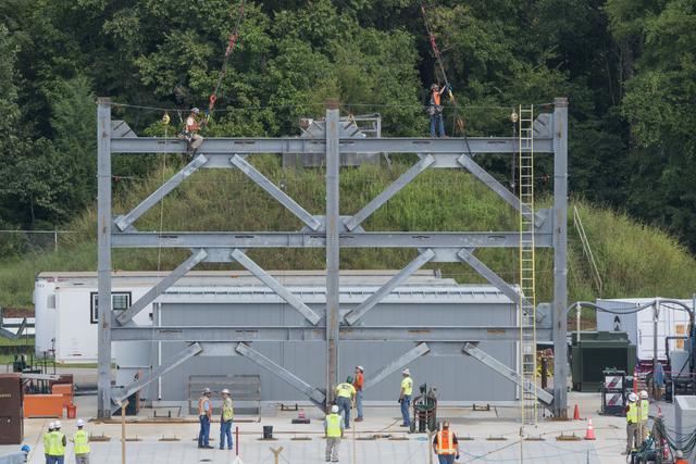 NASA image: Test Stand 4693 construction