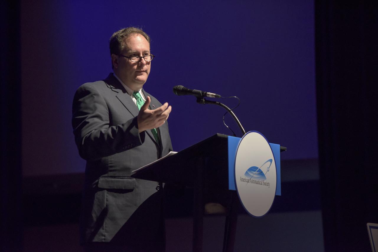 NASA ASSOCIATE ADMINISTRATOR ROBERT LIGHTFOOT GIVES THE KEYNOTE SPEECH DURING THE EIGHTH ANNUAL WERNHER VON BRAUN MEMORIAL SYMPOSIUM AT THE UNIVERSITY OF ALABAMA IN HUNTSVILLE ON OCT. 28.
