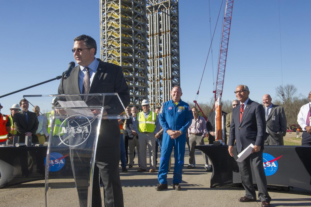 TODD MAY,CHARLIE BOLDEN AND ASTRONAUT BUTCH WILMORE BRIEF NEWS MEDIA ON PROGRESS OF NEW TEST STAND CONSTRUCTION FOR SLS TESTING