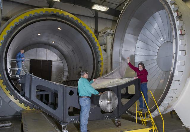 NASA image: 18' X 20' AUTOCLAVE