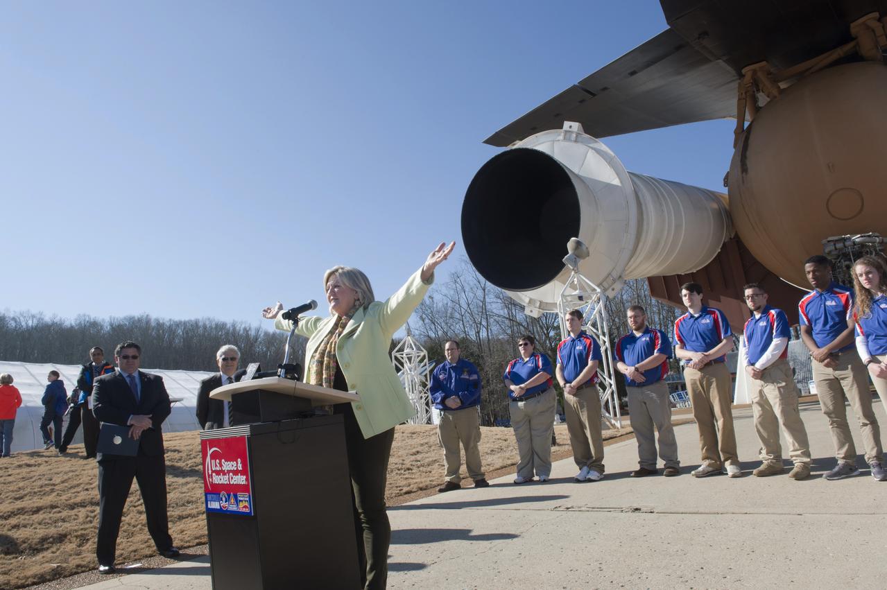 DR. DEBORAH BARNHART MAKES COMMENTS AT USSRC DAY OF REMEMBRANCE EVENT, 2016