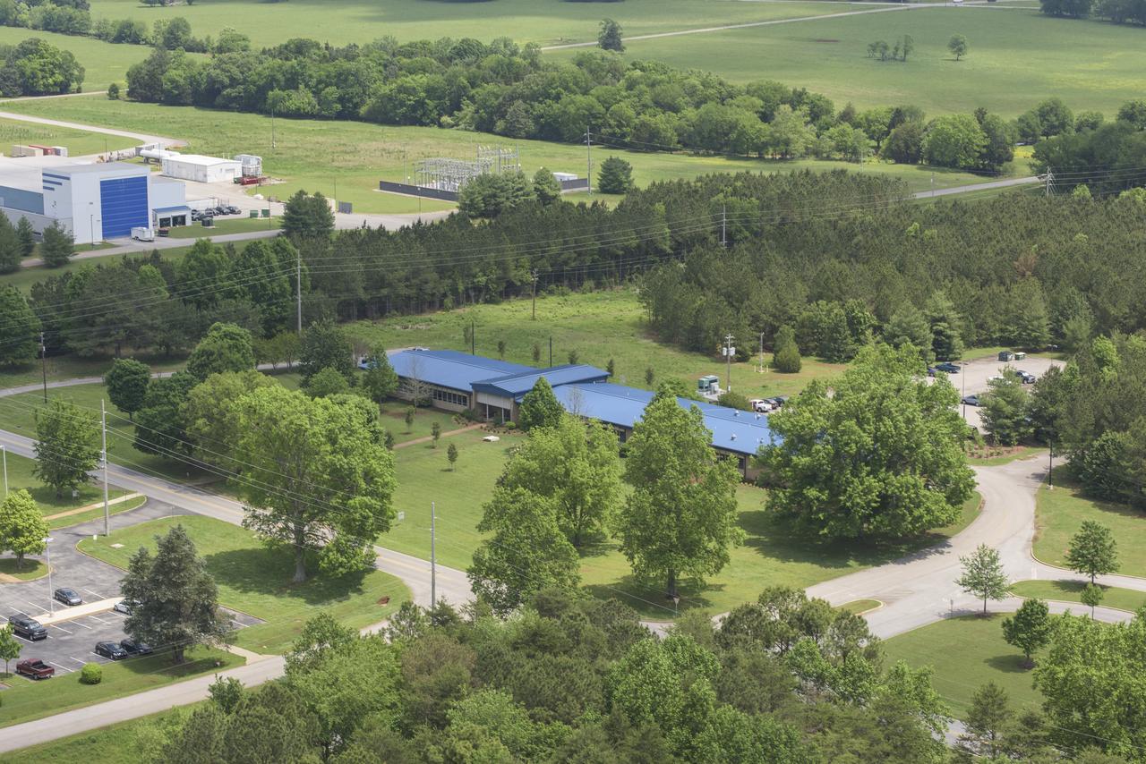 AERIAL PHOTOGRAPHS OF MSFC-4249