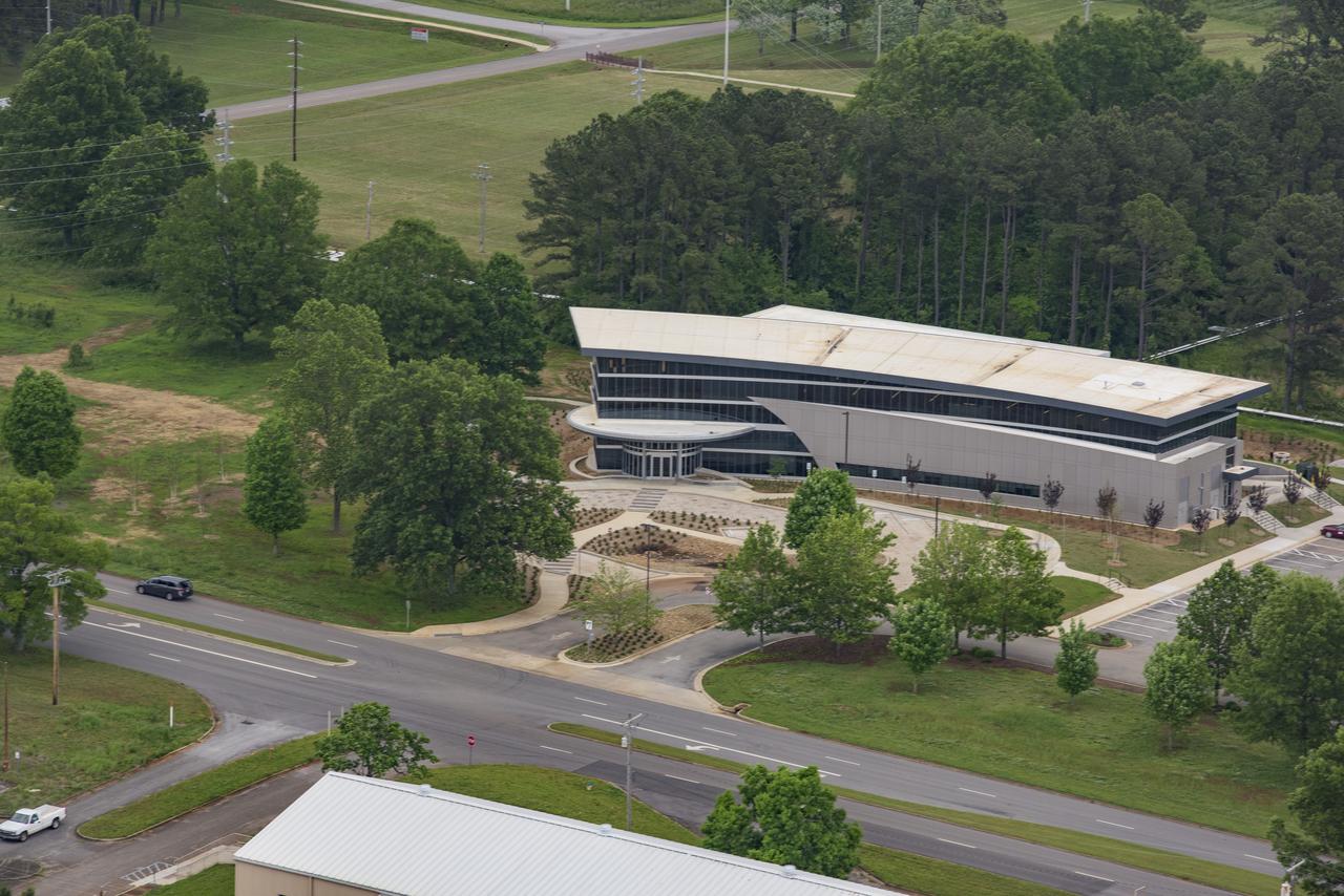 AERIAL PHOTOGRAPHS OF MSFC-4260