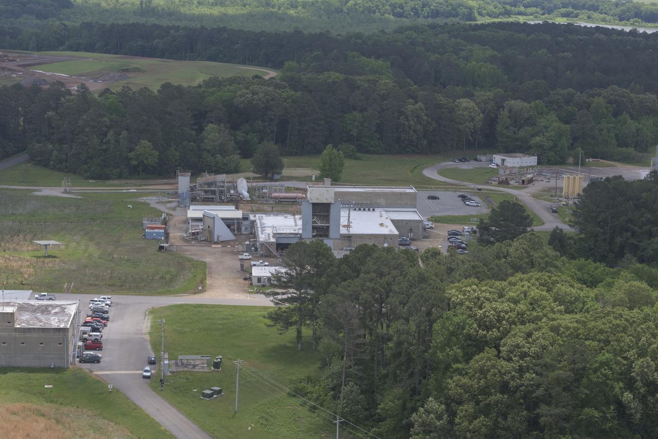 AERIAL PHOTOGRAPHS OF MSFC-4583