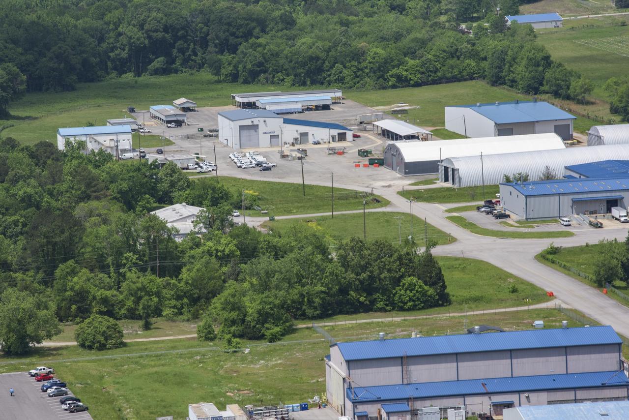 AERIAL PHOTOGRAPHS OF MSFC-4625, 4624, 4604