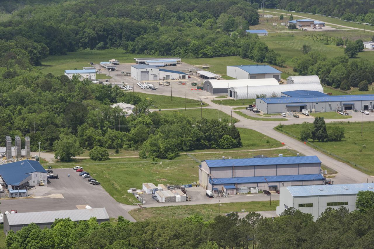 AERIAL PHOTOGRAPHS OF MSFC-4625, 4624, 4604