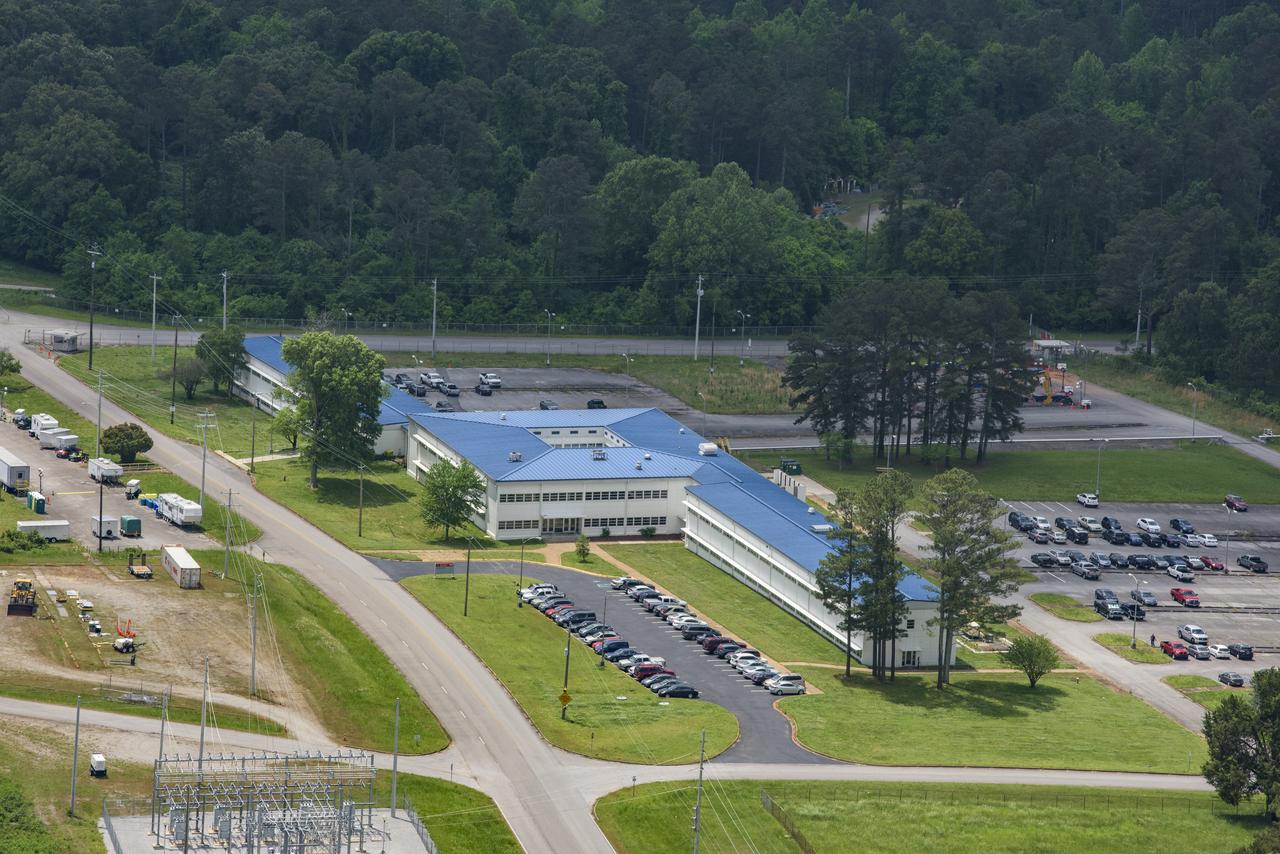 AERIAL PHOTOGRAPHS OF MSFC-4666