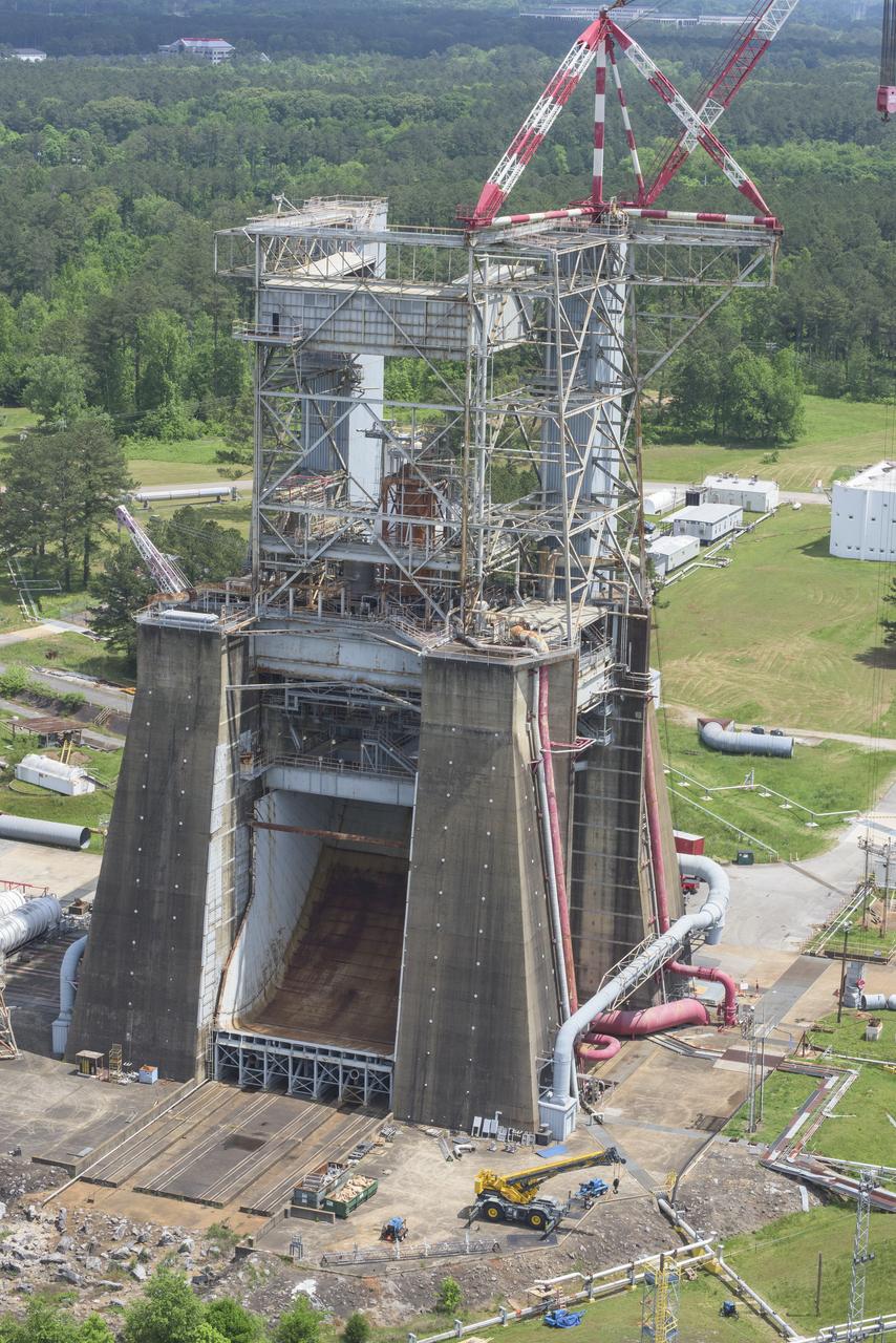 AERIAL PHOTOGRAPHS OF MSFC-4670 TTB