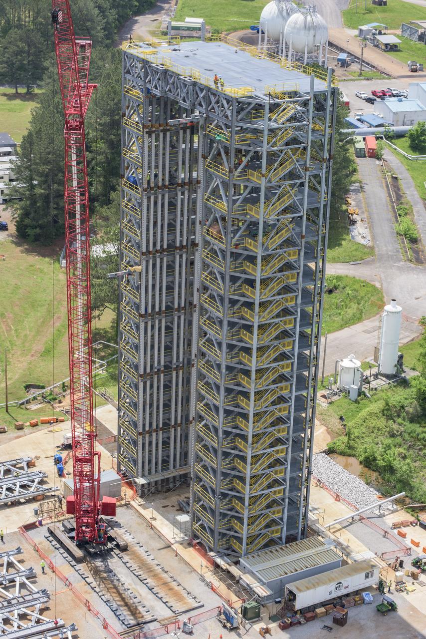 AERIAL PHOTOGRAPHS OF MSFC-4693