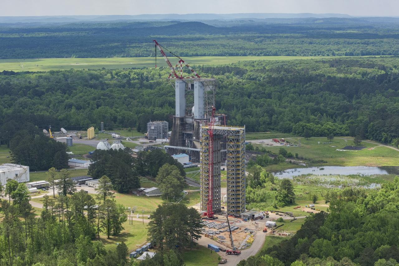 AERIAL PHOTOGRAPHS OF MSFC-4693