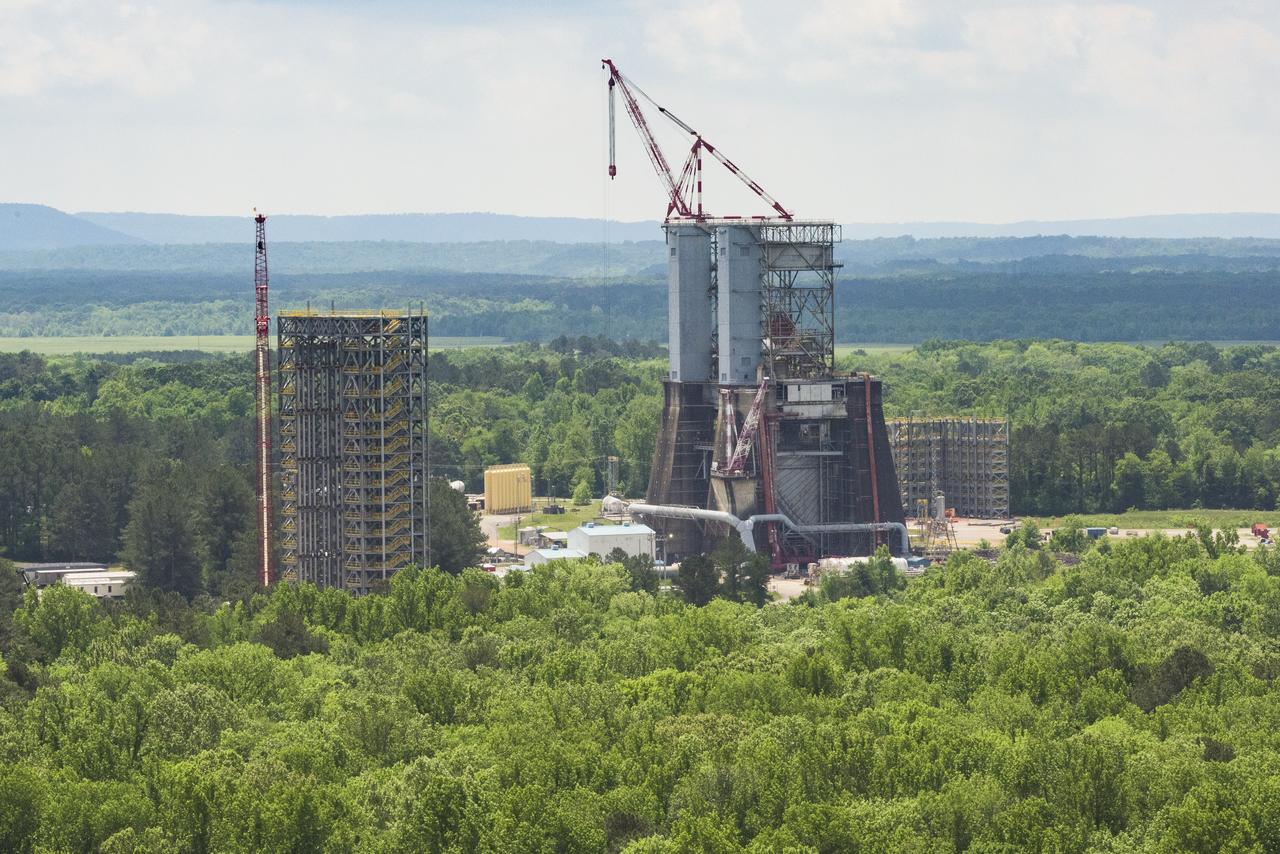 AERIAL PHOTOGRAPHS OF MSFC-4693