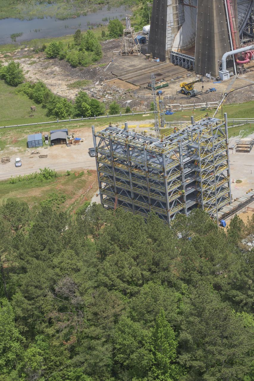 AERIAL PHOTOGRAPHS OF MSFC-4697