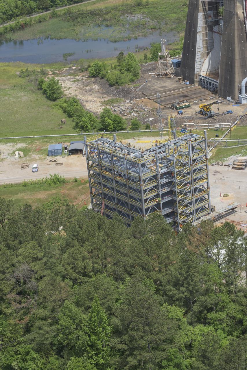 AERIAL PHOTOGRAPHS OF MSFC-4697