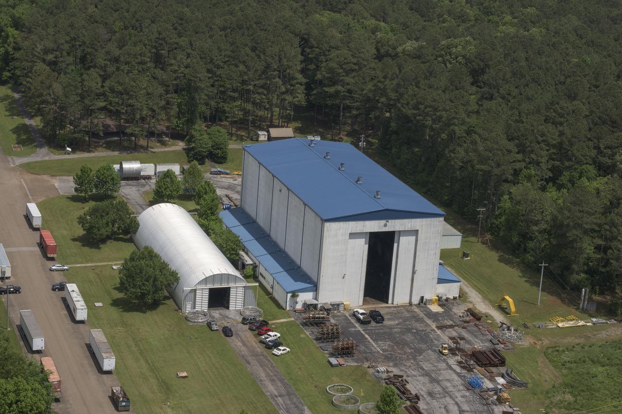 AERIAL PHOTOGRAPHS OF MSFC-4752