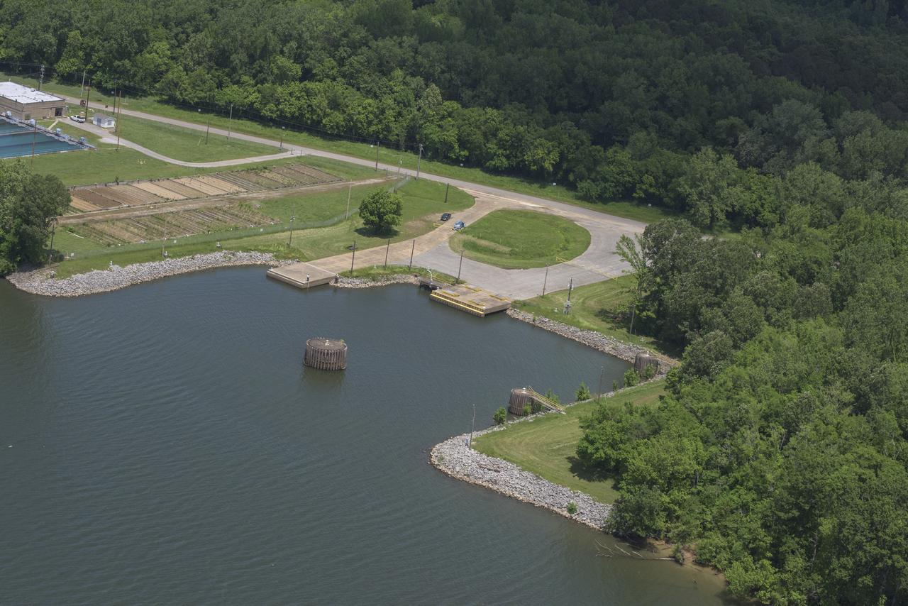 AERIAL PHOTOGRAPHS OF MSFC-BARGE DOCK