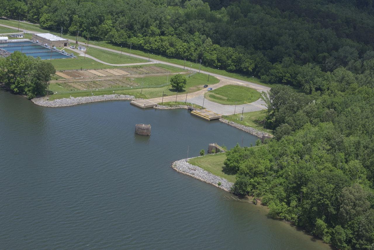 AERIAL PHOTOGRAPHS OF MSFC-BARGE DOCK