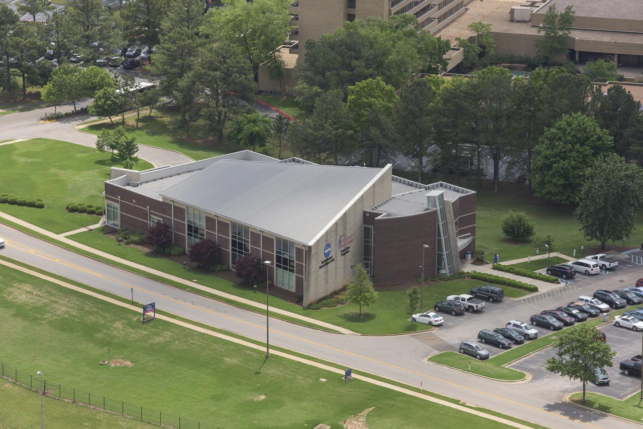 AERIAL PHOTOGRAPHS OF MSFC-EDUCATOR RESORCE CENTER (ERC)
