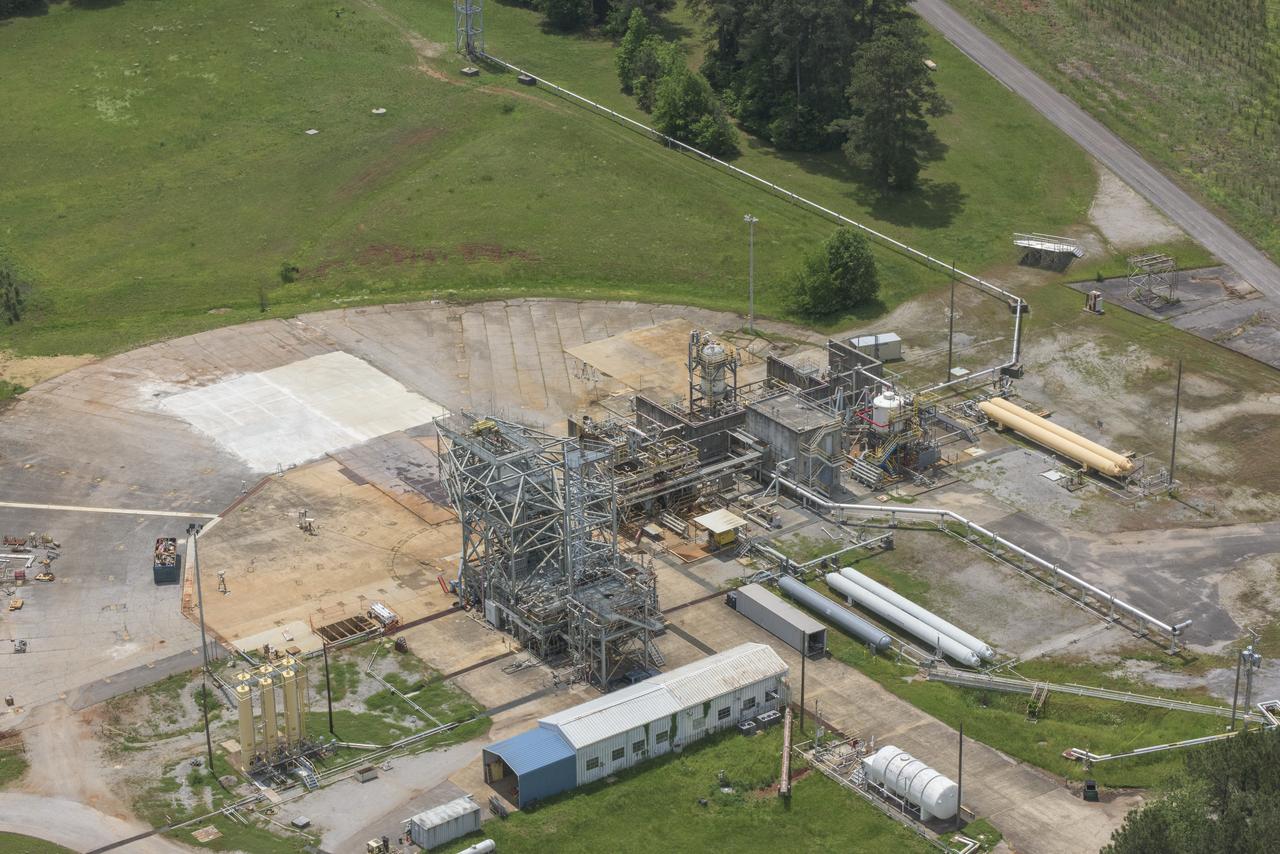AERIAL PHOTOGRAPHS OF MSFC-TEST STAND 116