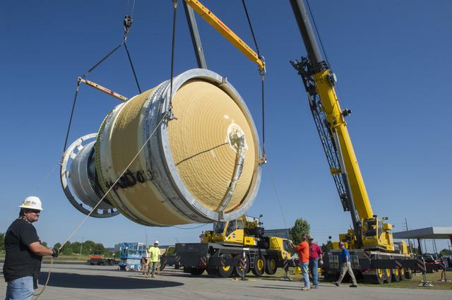 NASA image: INTERIM CRYOGENIC PROPULSION STAGE TEST ARTICLE UNLOADED PRIOR T