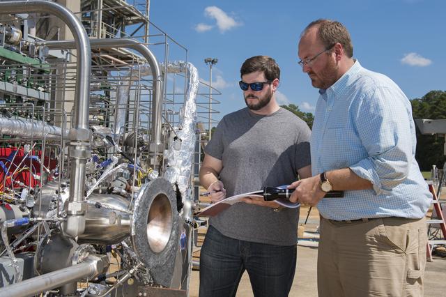 NASA image: GRAHAM NELSON AND ANDREW HANKS WITH BREADBOARD ENGINE PROJECT CO