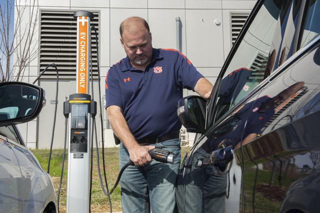 NASA image: MSFC ELECTRIC VEHICLE CHARGING STATION