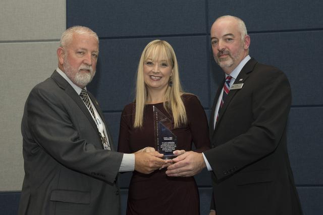 NASA image: Mary J. "Niki" Werkheiser presented Space Technology Award
