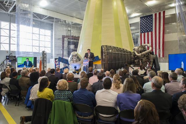 NASA image: NASA Acting Administrator Robert Lightfoot presents the 2018 "St