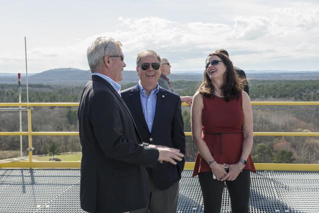 NASA image: Senator Doug Jones (D-AL) Tour of MSFC Facilities