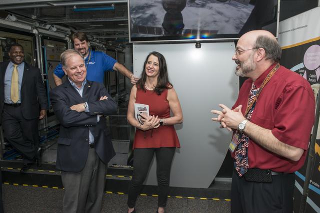 NASA image: Senator Doug Jones (D-AL) Tour of MSFC Facilities
