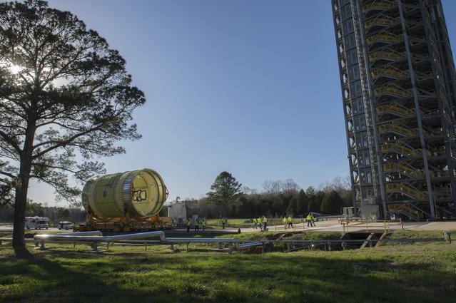 The SLS Stages Intertank Structural Test Assembly (STA) arrives at MSFC 