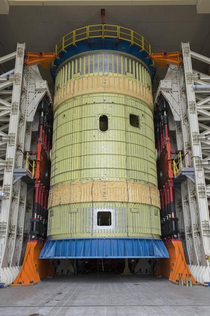 NASA image: SLS Intertank Test Article, ITA, is attached to crosshead of loa