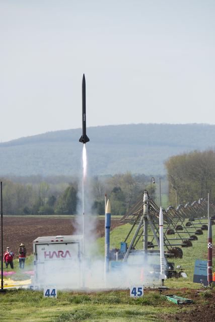 NASA image: 2018 Student Launch Initiative at Bragg Farms.