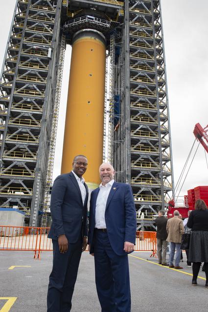 NASA image: Leadership Alabama members view SLS test stand 4693 on 3/7/19