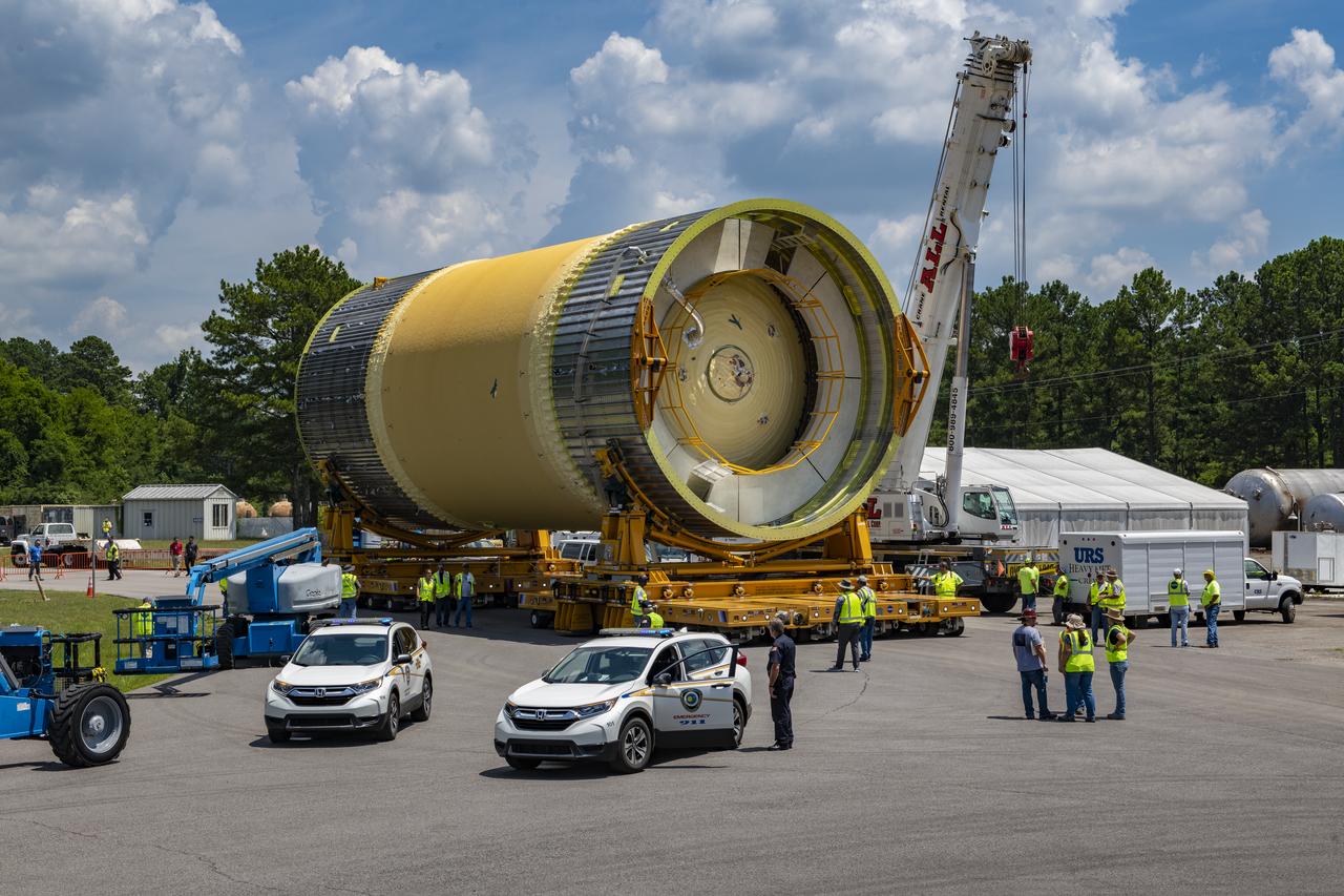 The Liquid Oxygen (LOX) tank was moved from the Pegasus barge to the west test area for placement in test stand 4697.