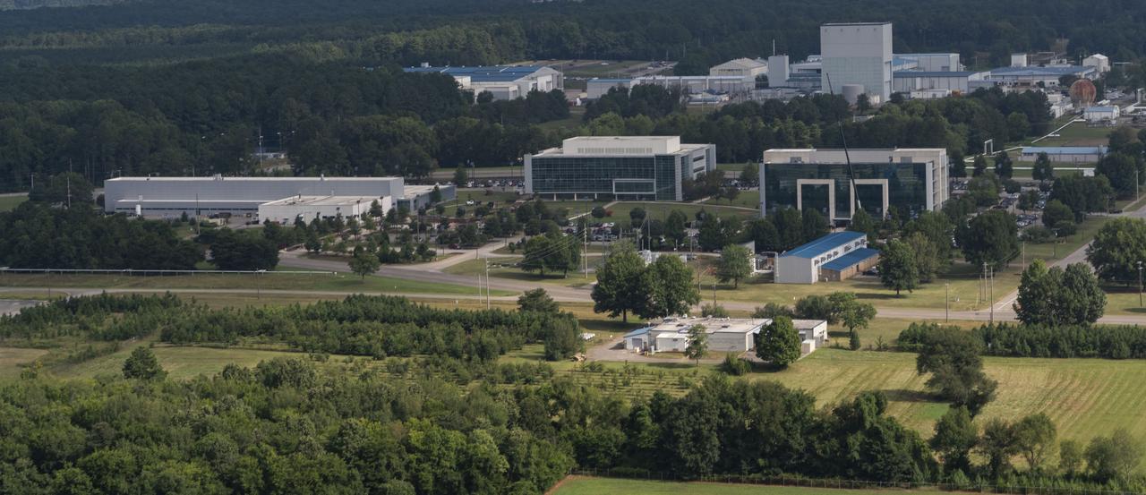 Aerial photograph of the MSFC 4600 complex