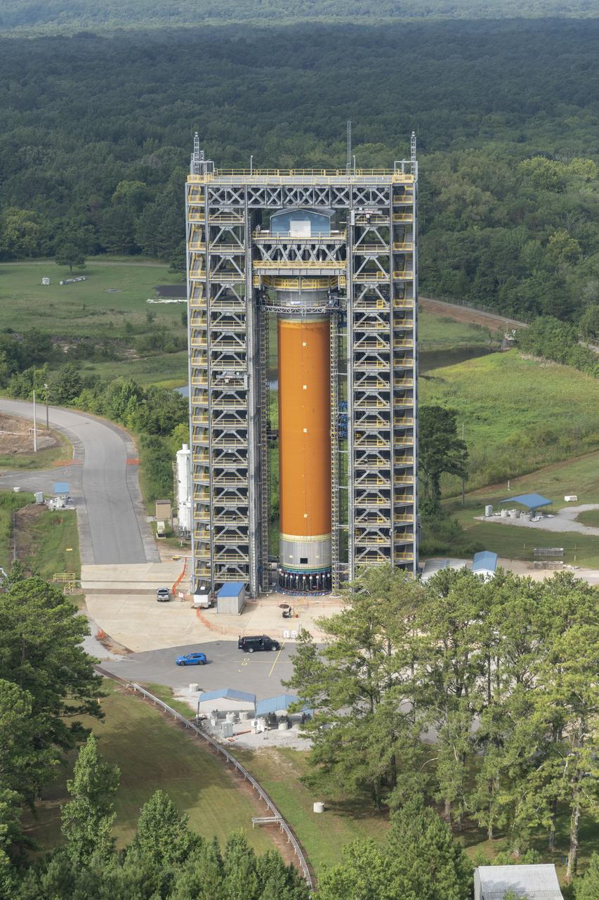 Aerial photograph of MSFC test stand 4693 with the Liquid Hydrogen test article (LH2) in the stand