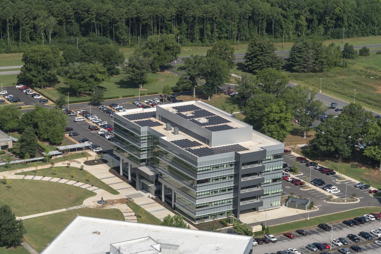 Aerial photograph of MSFC building 4221