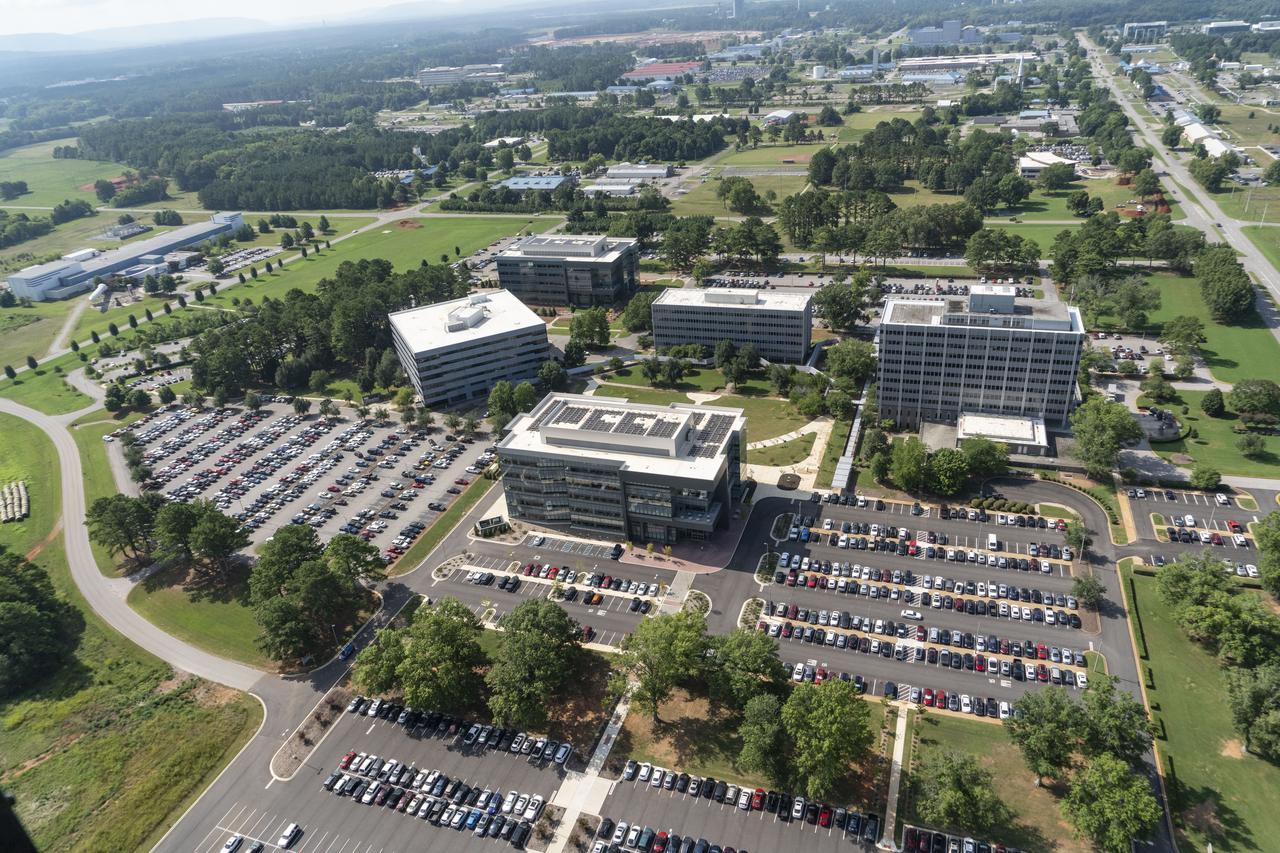 Aerial photograph of MSFC buildings with the 4200 complex in the foreground and 4205 to the left