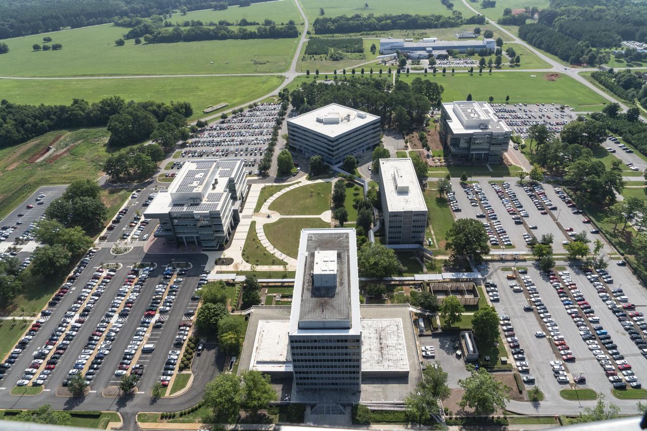 Aerial photograph of the MSFC 4200 complex with 4205 in the background