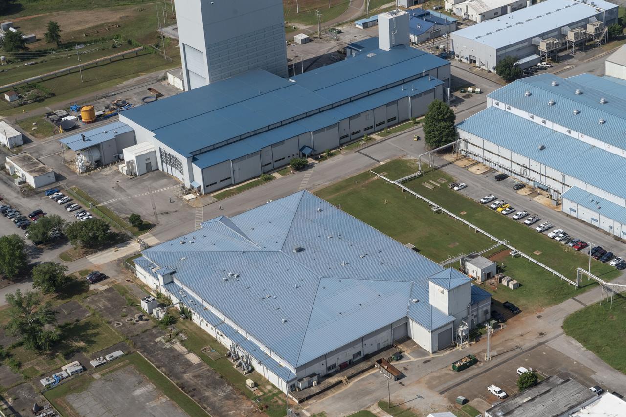 Aerial photograph of the 4700 complex with buildings 4707and 4711