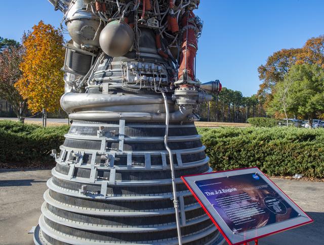 NASA image: SEASONAL VIEWS, FALL, (NOVEMBER 13, 2019), OF MSFC BUILDING 4200