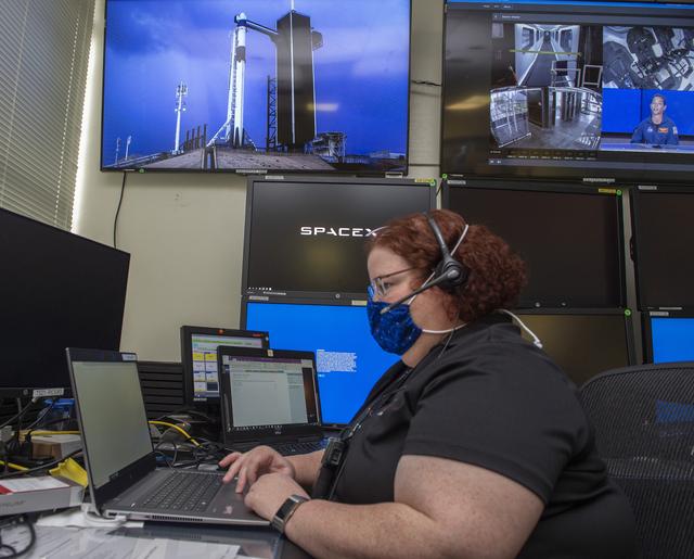 Miranda Holton and teams at NASA’s Marshall Space Flight Center help monitor launch conditions for the Demo-2 mission from the Huntsville Operations Support Center, HOSC.